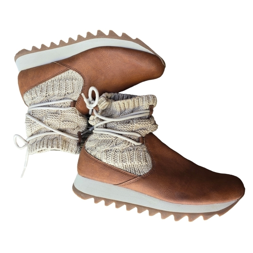 Merrell Alpine Booties, Size 10 - Picture 6 of 8